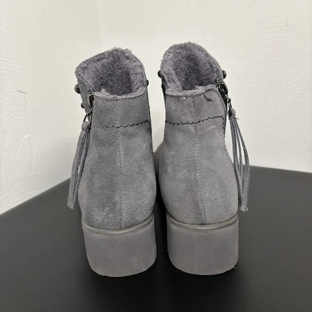 BEARPAW Women's‎ Caroline Suede Ankle Boot Side Zip Gray Faux Fur Size 7 Studded